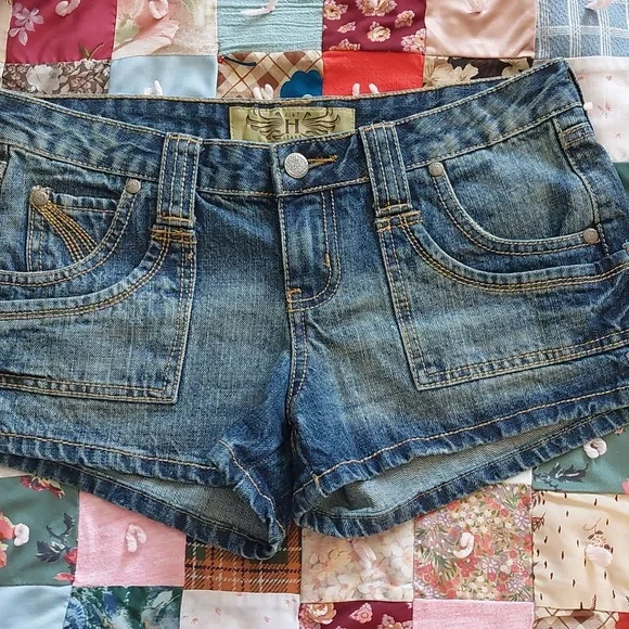 HINT JEAN SHORTS - Picture 4 of 16